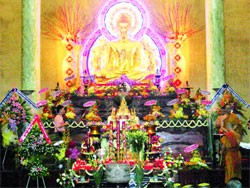 Lễ khởi hành cung nghinh xá lợi Phật ở chùa Giác Quang – TP.HCM - Ảnh: Giao Hưởng